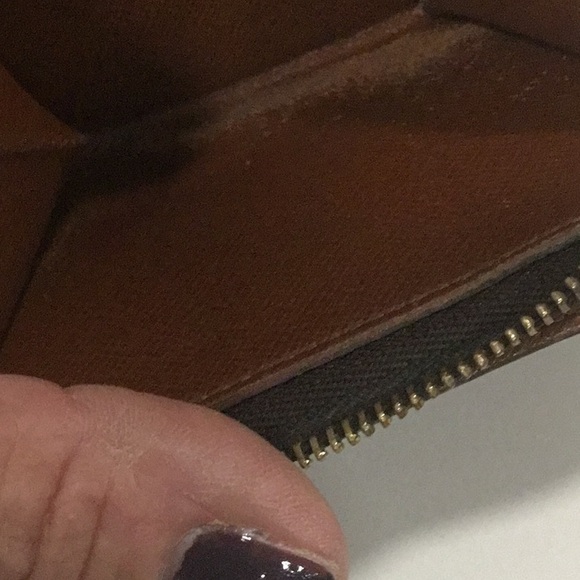 GUC VINTAGE LOUIS VUITTON MONOGRAM BIFOLD WALLET - Picture 13 of 13